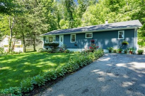 7 Dorfred Ter, Wantage, NJ 07461-4815
