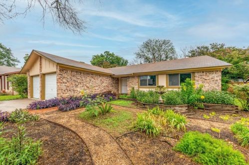 10617 Barnhill Dr, Austin, TX 78758-4726