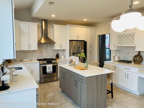 140 Plumstead Dr, East Freehold NJ  07728-9513 exterior