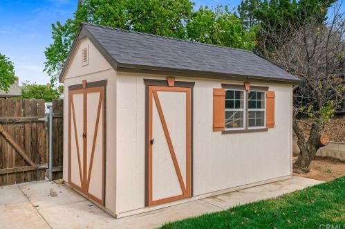5545 Gloucester Way, Riverside CA  92506-3425 exterior