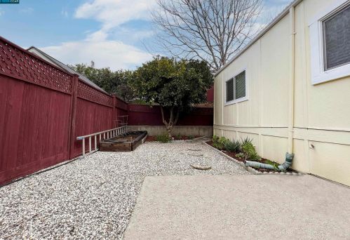 31 Terrace Dr, Concord CA  94518-2058 exterior