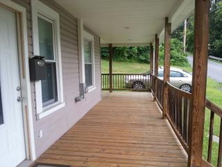 411 Beaver Ave, Beckley WV  25801-6124 exterior