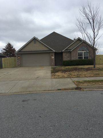 525 Westfield St, Springdale, AR 72762-6264