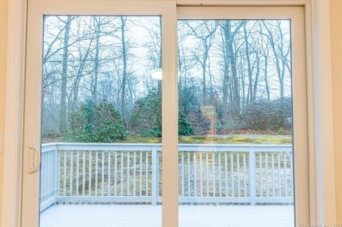 6 Indian Wood Rd, Niantic CT  06357-1021 exterior
