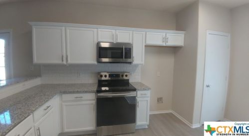 3435 Rob Roy St, Seguin TX  78155-7322 exterior