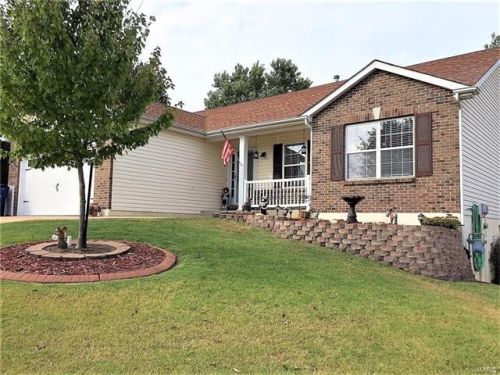 1902 Mckinley Range, Festus, MO 63028-2378