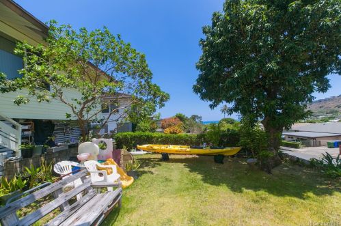 831 Hind Iuka Dr, Honolulu HI  96821-1727 exterior