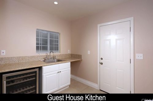 1616 Wabasso Way, Glendale CA  91208-2441 exterior