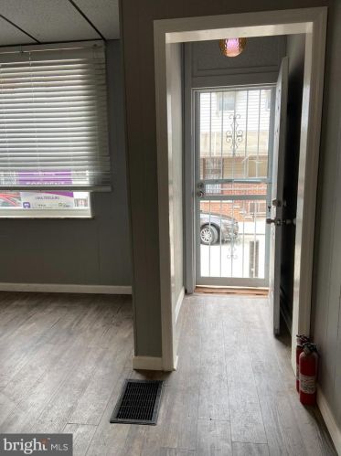 2523 Darien St, Philadelphia PA  19148-4522 exterior