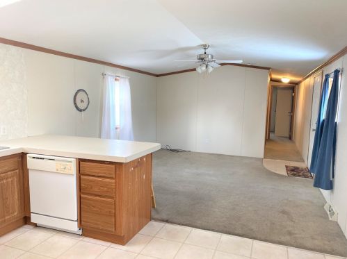 2530 Laurel Ln, Sycamore IL  60178-2821 exterior