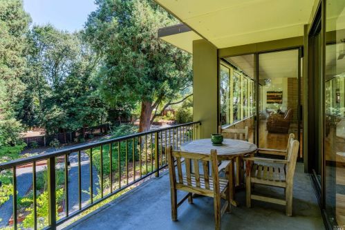 605 Dora Ave, Ukiah CA 95482-3926 exterior