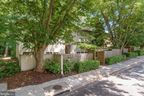 5651 Harpers Farm Rd, Columbia, MD 21044-2040
