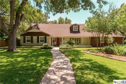 1907 Wayside Dr, Seguin TX  78155 exterior