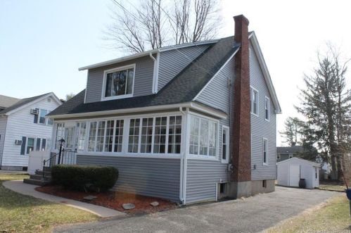 49 Park Ave, Windsor, CT 06095-3317