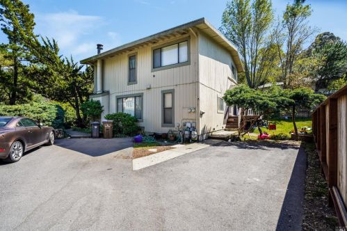 310 Auburn St, San Rafael, CA 94901-5210