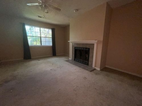 824 Boston Cmn, Atlanta GA  30349-6248 exterior