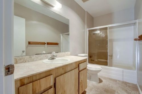 691 Ascot Dr, Vista CA 92083-4207 exterior