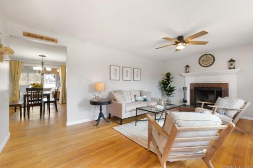 75 Highridge Rd, Southington, CT 06489-2821