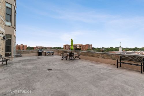10 Dunton Ave, Arlington Hts IL  60005-1426 exterior