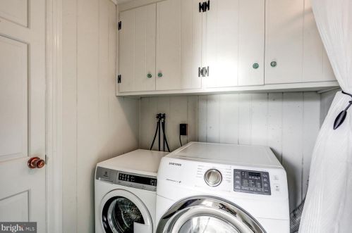 417 Mary St, Lancaster PA  17603-3330 exterior