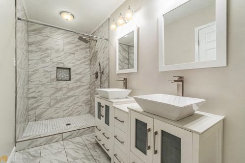 2843 Mango Cir, Atlanta GA  30318-3836 exterior
