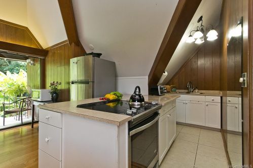 3236 Huelani Dr, Honolulu HI  96822-1233 exterior