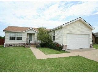 2940 Lariat Ln, Claremore, OK 74017-1121