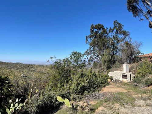 15747 Rancho Viejo Dr, Riverside CA  92506-5822 exterior