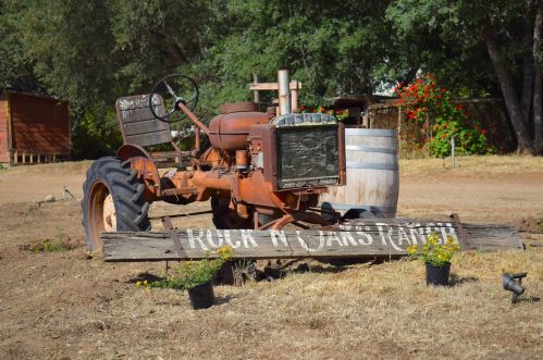 19101 Los Hermanos Ranch Rd, Valley Center, CA 92082-6824