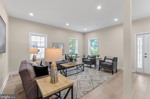 805 Colby Ave, Silver Spring MD 20912-5849 exterior