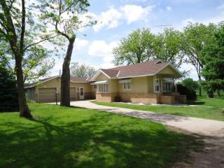 108 Decatur St, Danbury, NE 69026-5213