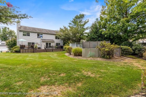 3 Princeton Ct, Tinton Falls NJ 07702-4055 exterior