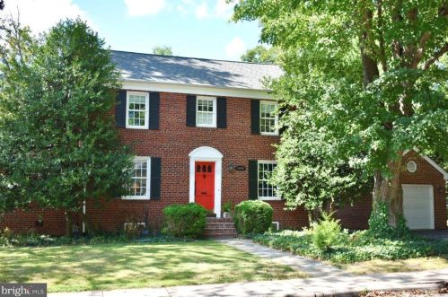 3524 Blair Rd, Falls Church, VA 22041-1910