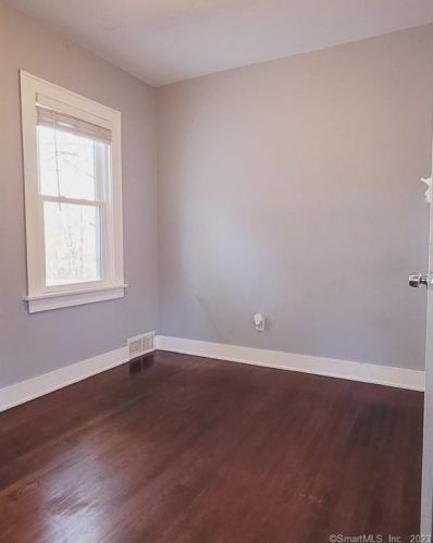 2101 Plank Rd, Cheshire CT  06410-1305 exterior