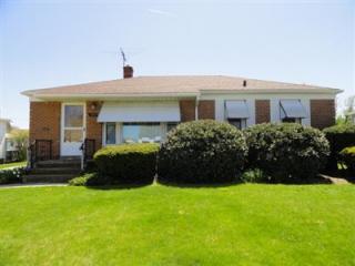 10579 Richard Dr, Cleveland, OH 44130-1304