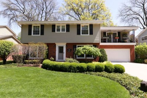 823 Washington St, Elmhurst IL  60126-3940 exterior