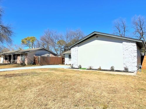 1221 Fairmont St, Irving TX  75062-6654 exterior