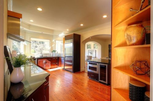 4086 Haverhill Dr, Atlanta GA  30342-3818 exterior