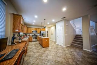 707 Flemish Ct, Los Angeles, CA 94513-5621
