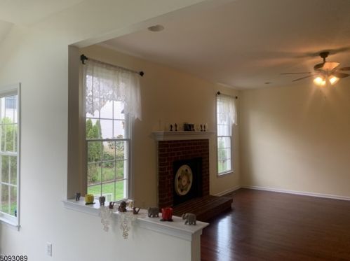 8 Esterbrook Dr, Princeton NJ  08540-6127 exterior