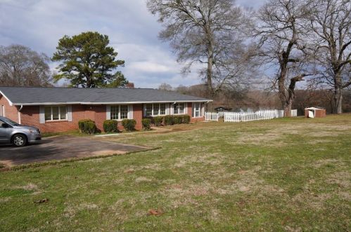 7232 Cave Spring Rd, Cave Spring, GA 30124-2458