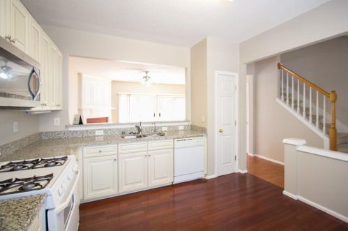 3764 Berkeley Xing, Duluth GA  30096-8088 exterior