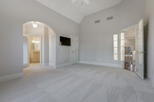 10 Highland Valley Ct, Atlanta GA  30327-4880 exterior