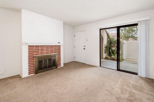 6911 Quail Pl, Carlsbad, CA 92009-4126