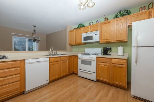 4927 Prairie Rose Dr, The Ledges, IL 61073-6008