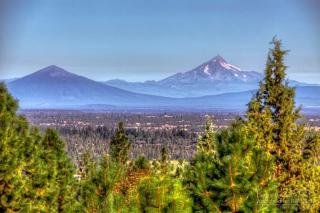 1295 Constellation Dr, Bend, OR 97701-5482