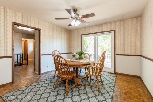 6413 Sands Rd, Bull Valley, IL 60014-6556