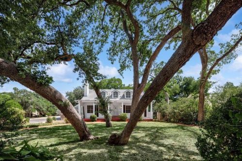 2612 Bridle Path, Austin TX  78703-3214 exterior