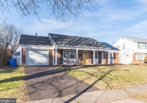 22 Gaylord Cir, Willingboro, NJ 08046-3306