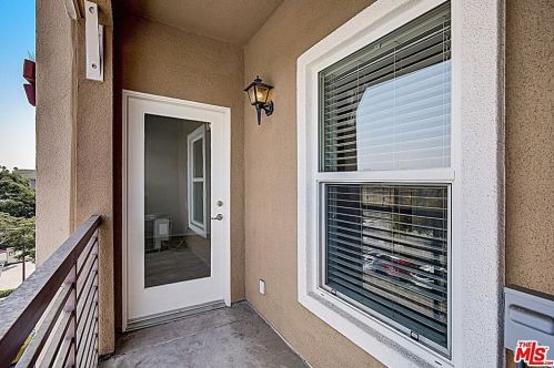 3550 Torrance Blvd, Torrance CA  90503-4825 exterior